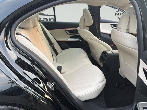 Used 2025 Mercedes-Benz E 350 4MATIC Sedan w/ Winter Package image 32
