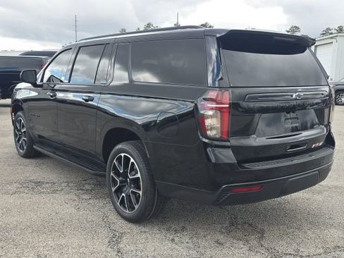 Used 2023 Chevrolet Suburban RST w/ Luxury Package image 3