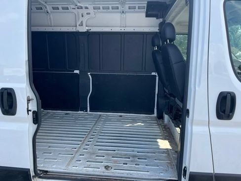 Used 2026 RAM ProMaster 2500 w/ Convenience Group FWD image 6