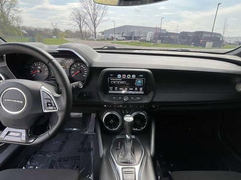 Used 2018 Chevrolet Camaro SS RWD image 29