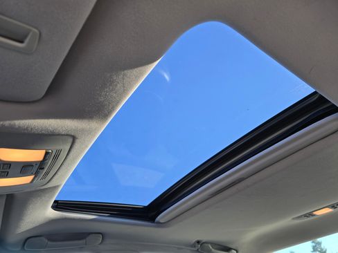 Used 2011 Lexus IS 250 w/ Premium Pkg Value Edition image 18