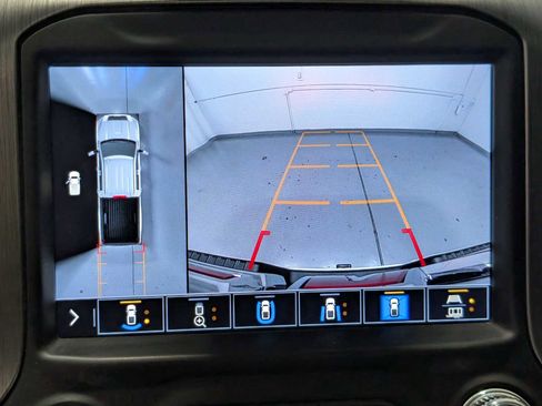 Used 2023 GMC Sierra 3500 Denali w/ Denali Ultimate Package image 28