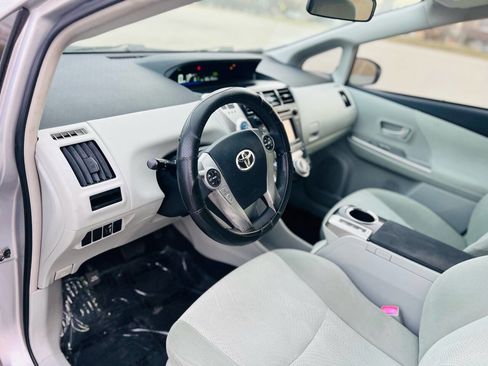 Used 2012 Toyota Prius V Three image 11