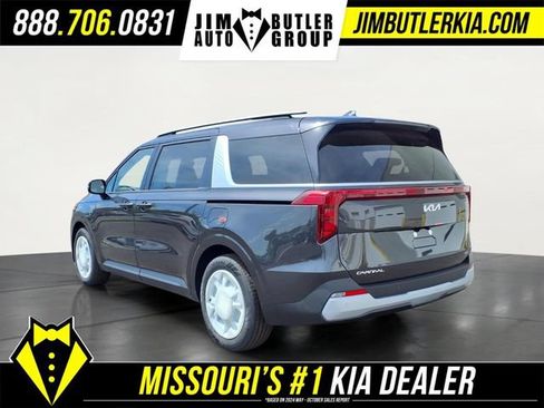 New 2026 Kia Carnival EX FWD image 17