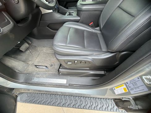 Used 2024 Chevrolet Tahoe Z71 w/ Luxury Package AWD/4WD image 23
