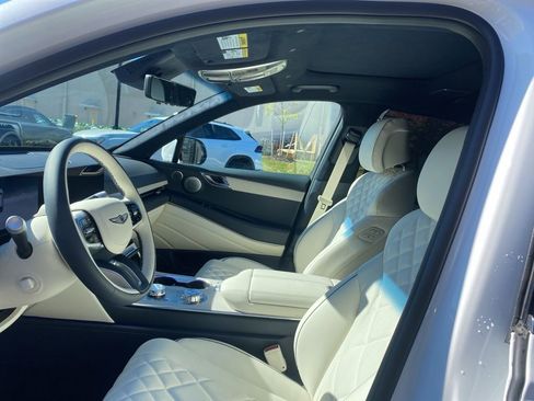 New 2025 Genesis GV80 3.5T Prestige image 11