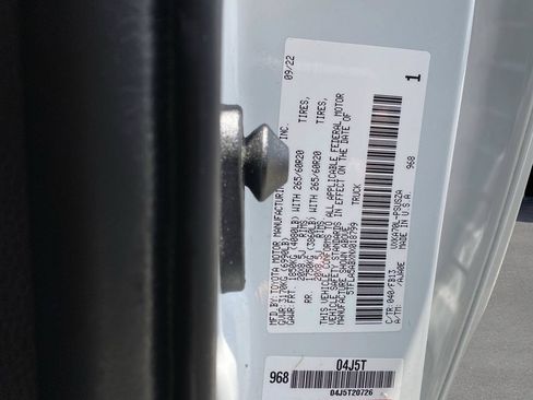 Used 2022 Toyota Tundra SR5 w/ Convenience Package RWD image 31