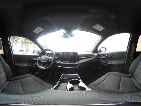 Used 2025 Chevrolet Equinox LT image 41