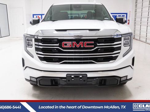 Used 2025 GMC Sierra 1500 SLT RWD image 2
