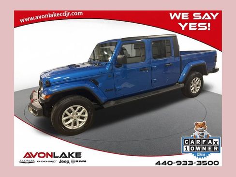 Used 2023 Jeep Gladiator Sport image 1