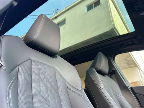 Used 2025 BMW X3 xDrive30i w/ Convenience Package image 16