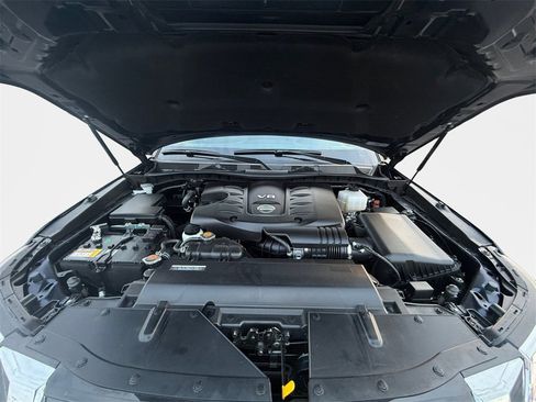 Used 2024 Nissan Armada Platinum w/ Captain's Chairs Package image 24