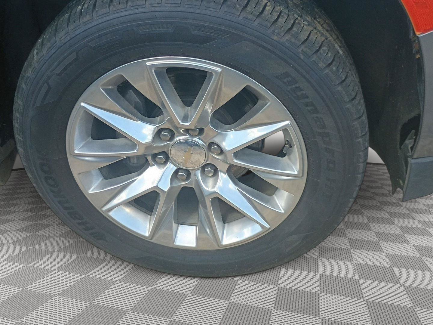 Used 2022 Chevrolet Suburban Premier AWD/4WD image 5