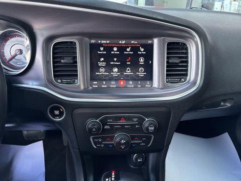 Used 2019 Dodge Charger Scat Pack w/ Navigation & Travel Group image 7