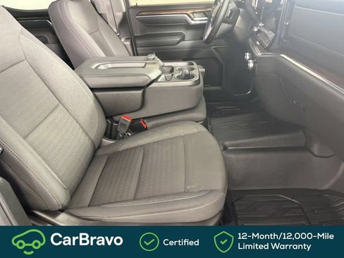Used 2024 GMC Sierra 1500 Elevation w/ LPO, Elevation Black Package AWD/4WD image 18