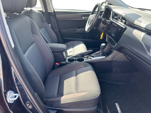 Used 2017 Toyota Corolla LE w/ LE Premium Package w/Moonroof image 16