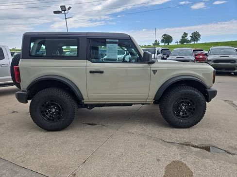 Used 2026 Ford Bronco 2-Door w/ Sasquatch Package AWD/4WD image 12