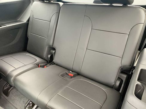 Certified 2021 Chevrolet Traverse RS AWD/4WD image 35