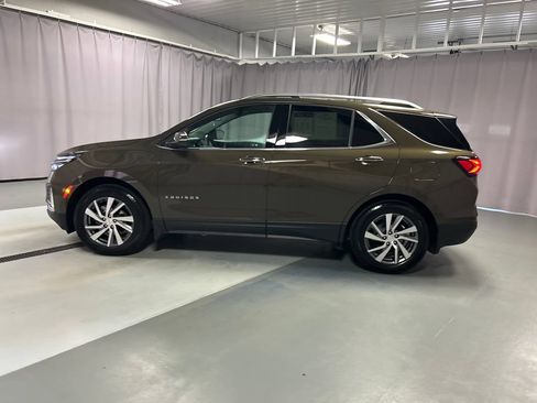 Used 2024 Chevrolet Equinox Premier FWD image 4