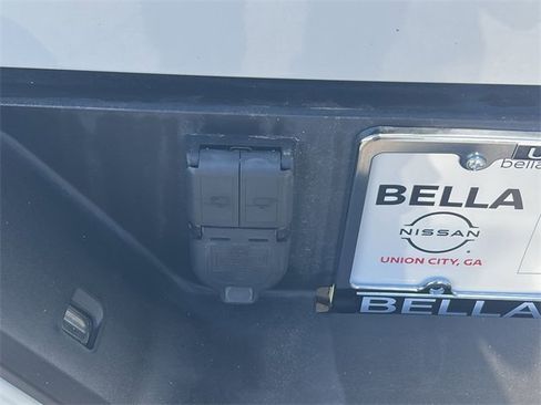 Used 2022 GMC Sierra 1500 AT4 w/ Technology Package image 24