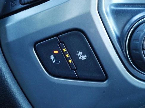 Used 2017 Chevrolet Silverado 1500 LT image 3