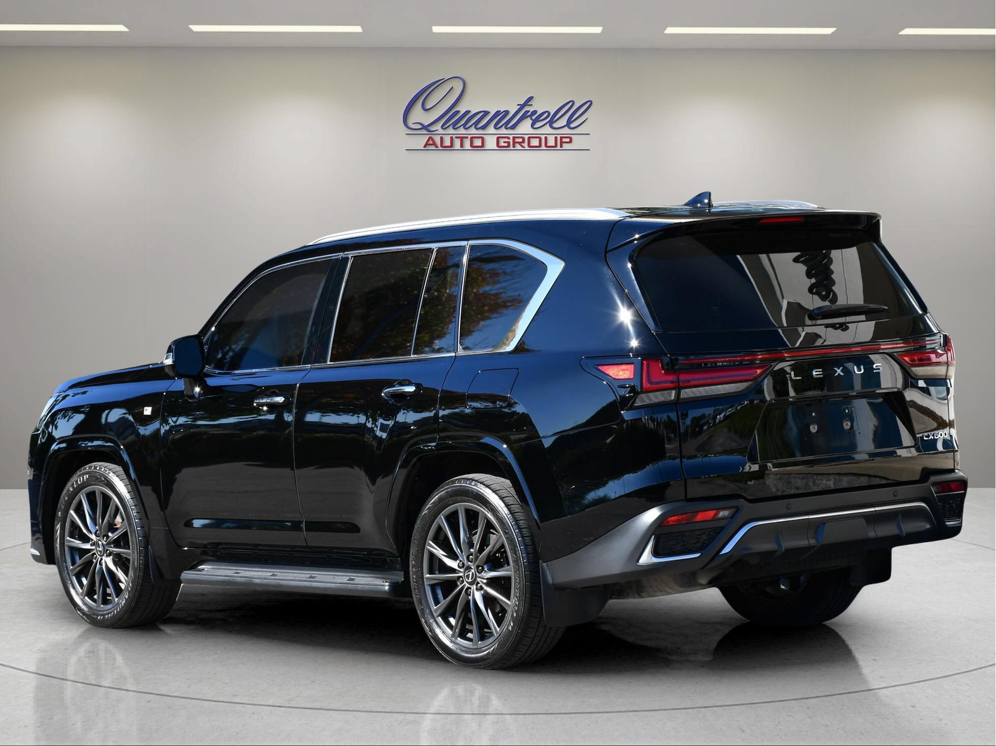 Used 2024 Lexus LX 600 F Sport AWD/4WD image 6