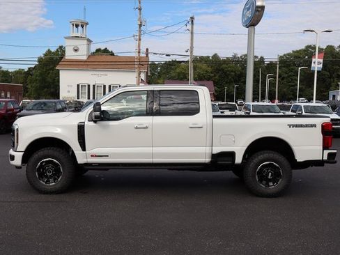 New 2026 Ford F250 Platinum w/ Tremor Off-Road Package image 18