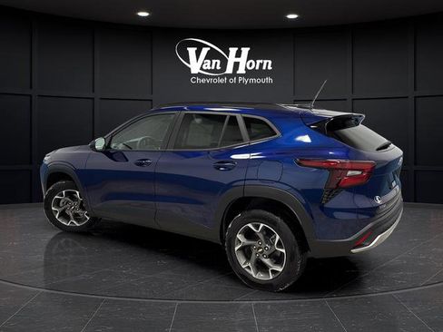 Used 2024 Chevrolet Trax LT w/ Driver Confidence Package image 3