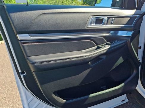 Used 2018 Ford Explorer Sport AWD/4WD image 14