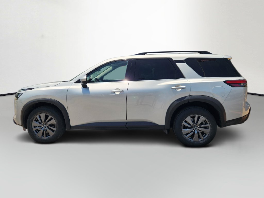Used 2025 Nissan Pathfinder SV AWD/4WD image 4