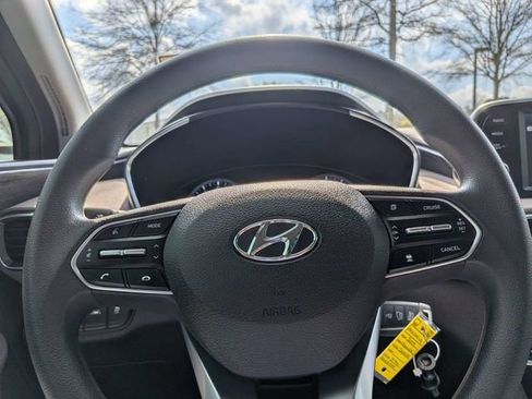 Used 2019 Hyundai Santa Fe SE image 25
