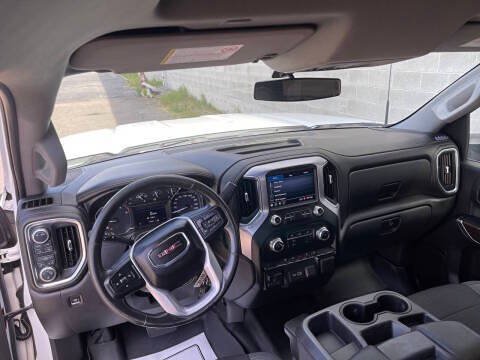 Used 2021 GMC Sierra 3500 SLE w/ Remote Start Package AWD/4WD image 11