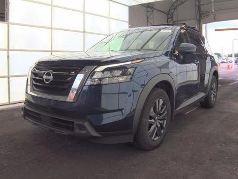 Used 2023 Nissan Pathfinder SV w/ SV Premium Package AWD/4WD image 1