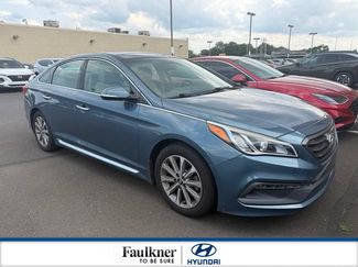 Used 2016 Hyundai Sonata Limited w/ Option Group 04 FWD video 1