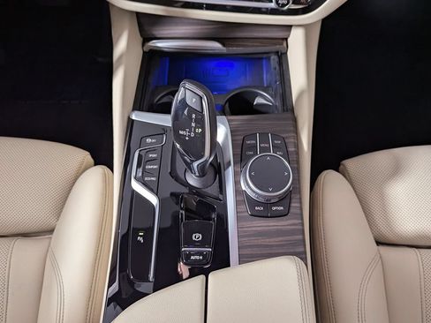 Certified 2023 BMW 530i xDrive w/ Premium Package AWD/4WD image 39