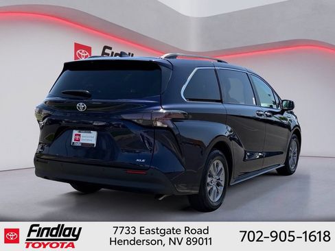 Certified 2026 Toyota Sienna XLE FWD image 3