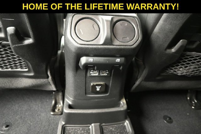 Used 2022 Jeep Wrangler Unlimited Rubicon w/ Trailer Tow Package AWD/4WD image 33