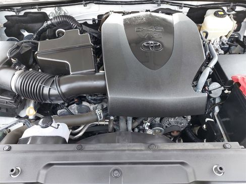 Used 2021 Toyota Tacoma TRD Off-Road image 31