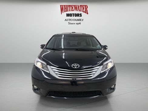Used 2015 Toyota Sienna Limited image 6