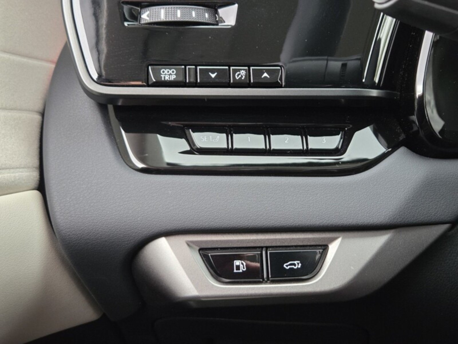 Used 2026 Lexus RX 450h AWD w/ Convenience Package image 33