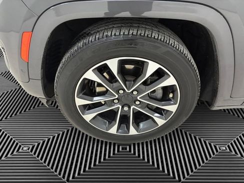 Used 2022 Jeep Grand Cherokee L Overland image 9