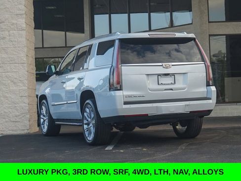 Used 2020 Cadillac Escalade Luxury AWD/4WD image 4