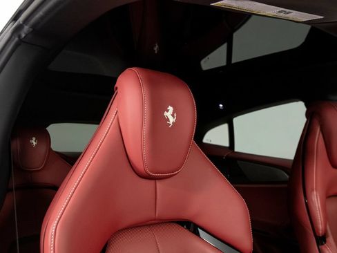 Used 2023 Ferrari Purosangue AWD/4WD image 27