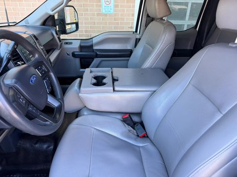 Used 2022 Ford F250 XL w/ Power Equipment Group AWD/4WD image 4