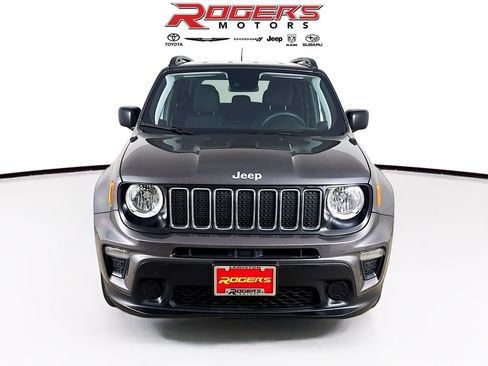 Used 2021 Jeep Renegade Sport w/ Sport Appearance Group AWD/4WD image 2