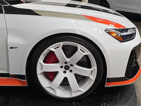 Used 2025 Audi RS 6 performance image 11