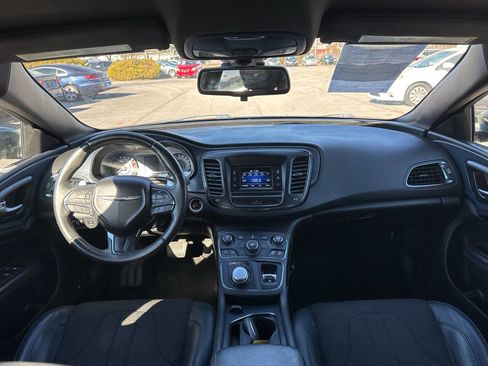 Used 2016 Chrysler 200 S FWD image 14