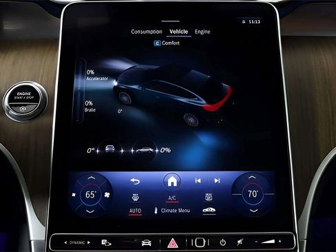 Used 2024 Mercedes-Benz GLC 300 4MATIC image 11