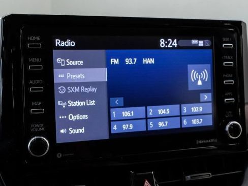 Used 2021 Toyota Corolla LE FWD image 31