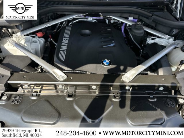 Used 2024 BMW X5 xDrive40i w/ M Sport Package AWD/4WD image 14